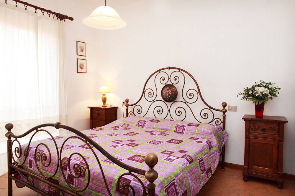 Appartamenti Ideal Isola Rossa Luaran gambar